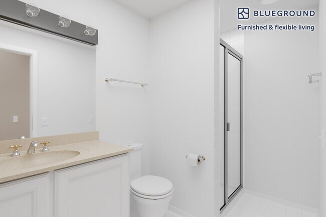 Building Photo - 1320 N Veitch St