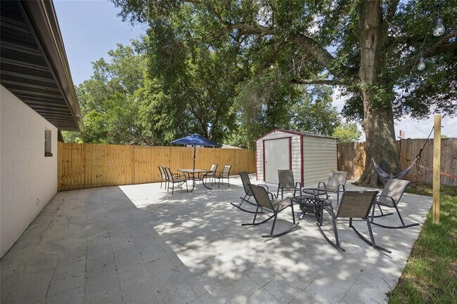 Building Photo - 536 Hibiscus Way