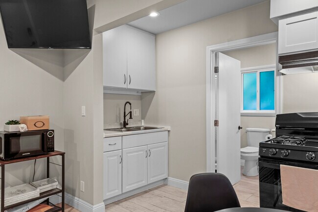 Kitchen Sink - 610 E Fairview Blvd