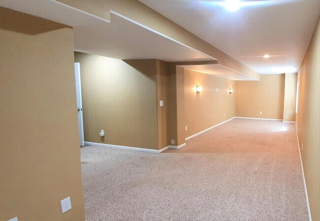 Building Photo - Beautiful 3 bedroom home for rent!