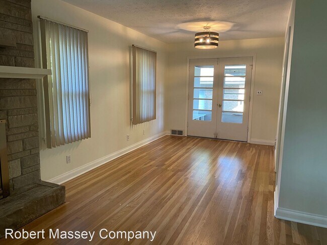 Building Photo - 3 br, 2 bath House - 2205 Paris Drive