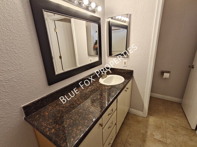 Building Photo - 8854 E Citrus Tree Dr