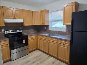 Building Photo - 1111 NW 19th Ave