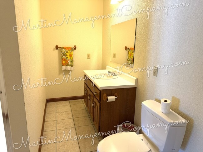 Building Photo - 700 Locust Ave