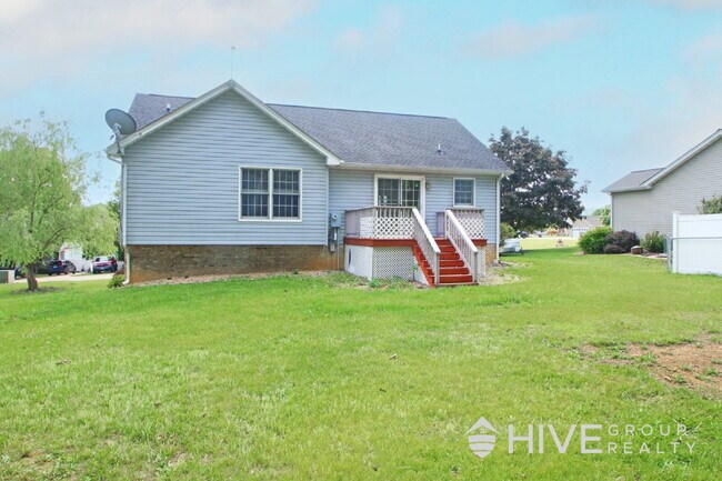 Building Photo - Charming Elkton Home with Space, Style, and a Prime Location!