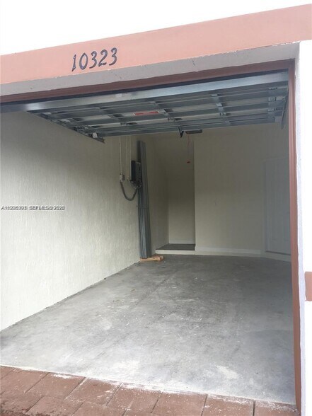 Building Photo - 10323 W 34th Ln