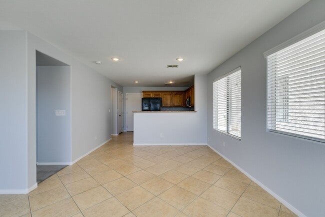 Building Photo - Bright & Spacious Home with Open Layout and Prime Location