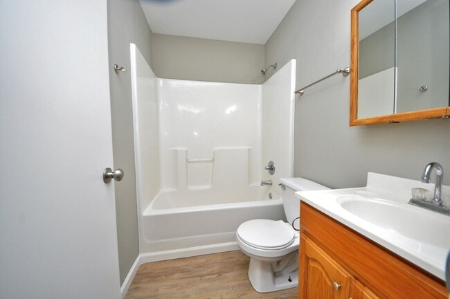 Building Photo - Freshly updated 3 Bedroom Home with a Full...