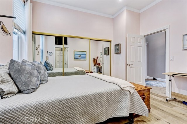 Building Photo - 718 S Broadway