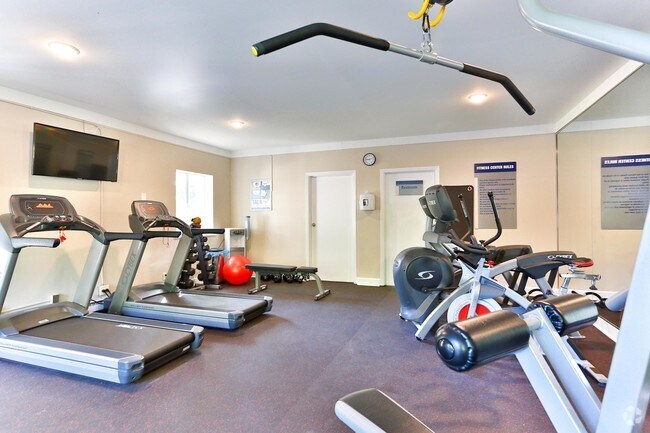 fitness center - Camden Fairview
