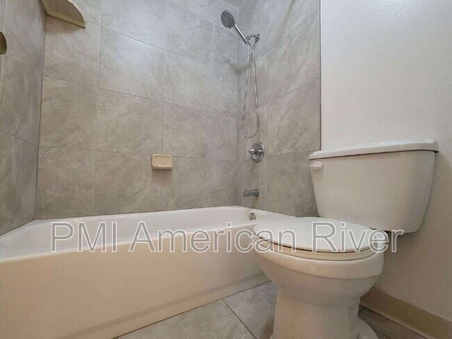 Building Photo - 2803 Norcade Cir