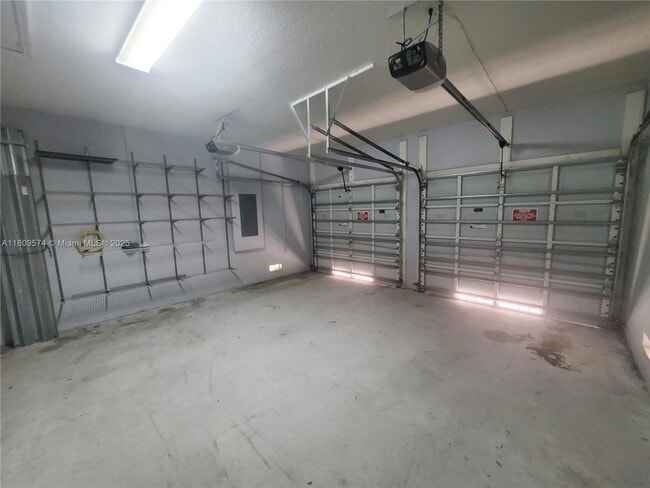 Building Photo - 15435 SW 24th Terrace
