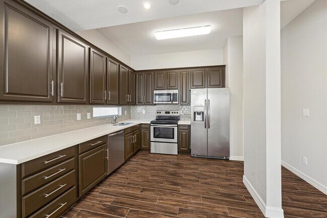 Building Photo - 2624 Detering St