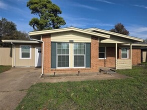 Building Photo - 1513 Arcady Ln