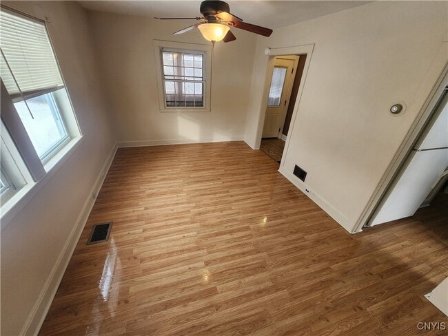 Building Photo - 134 E Hoard St