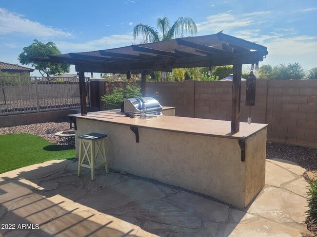 Building Photo - 19350 W Oregon Ave