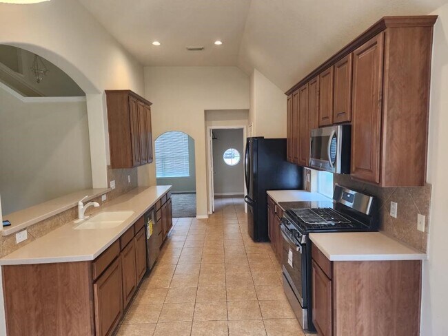 Building Photo - 6411 Briar Moss Ln