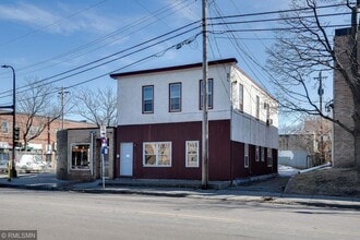 Building Photo - 990 15th Ave SE