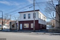 Building Photo - 990 15th Ave SE