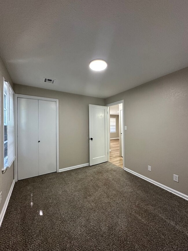 Building Photo - Modern Updates Meet Comfort in This Move-In Ready 3BR Home. Available for Rent or Rent To Own!