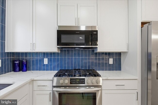 Building Photo - 3454 Martha Custis Dr