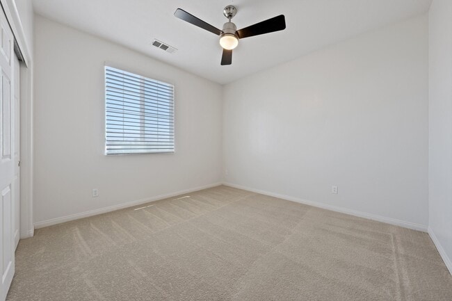 Building Photo - 84126 Canzone Dr