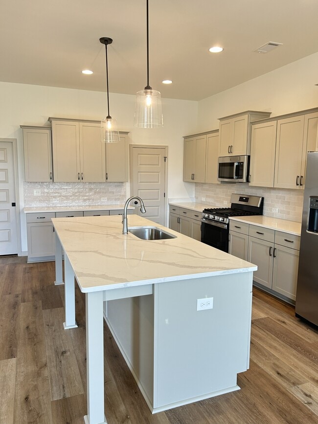 Building Photo - 9508 Dakota Dr