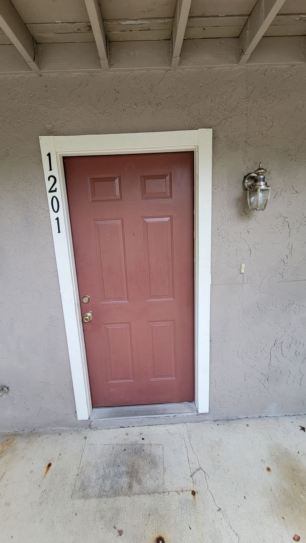Building Photo - 2 Bd/2.5 Ba near UF- 1247 sq/ft Home for rent