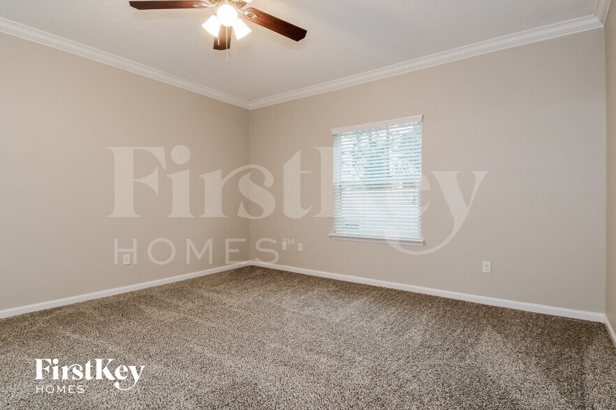 Building Photo - 16103 Blossom Lake Dr