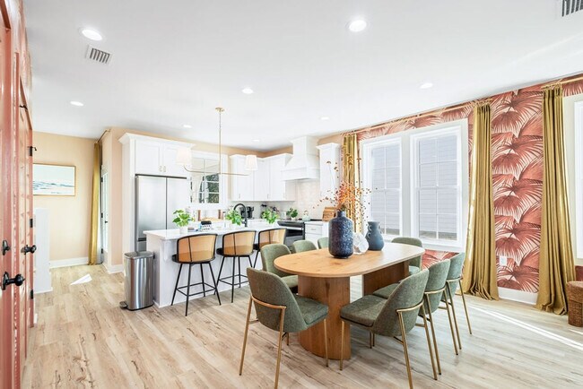 Building Photo - 19901 Charlie Claude Dr