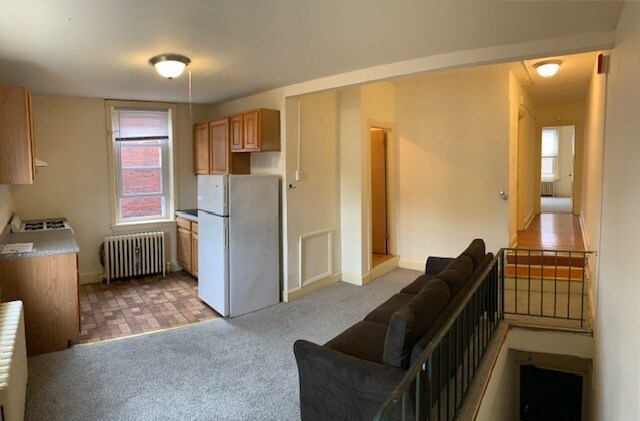 Building Photo - 3916 Pine St