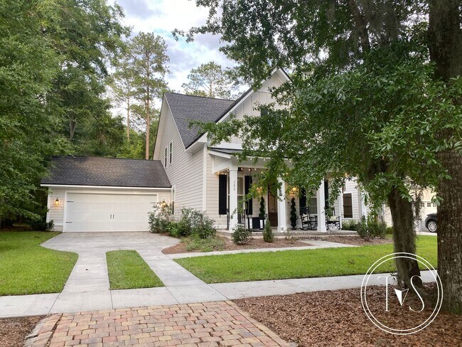Building Photo - 125 Ridgewood Park Dr S