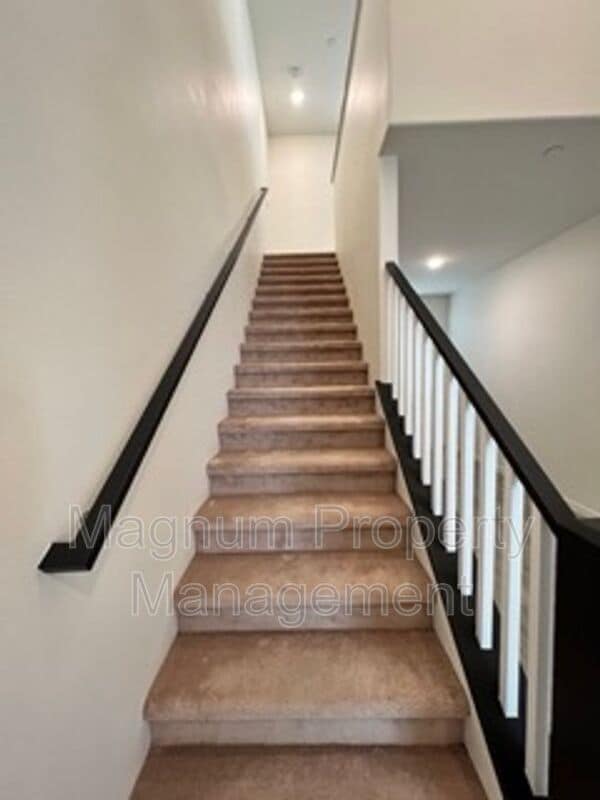 Building Photo - 30960 Falling Star Pl