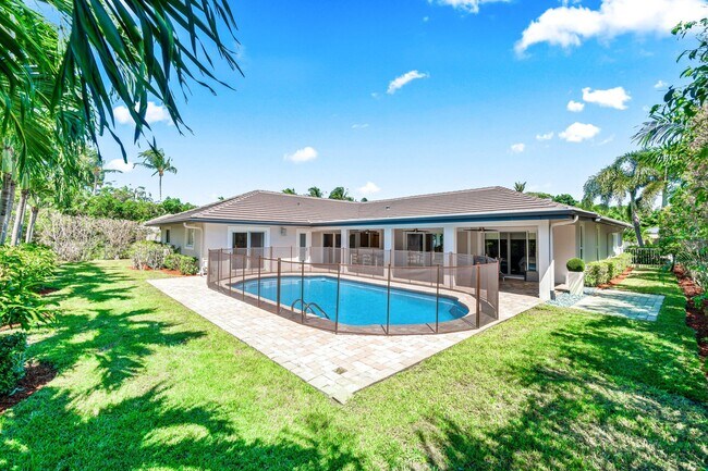 Building Photo - 2367 Queen Palm Rd