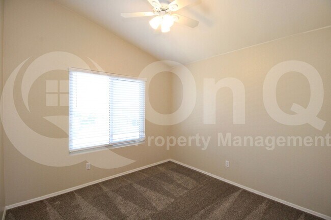 Building Photo - 3845 W Charlotte Dr