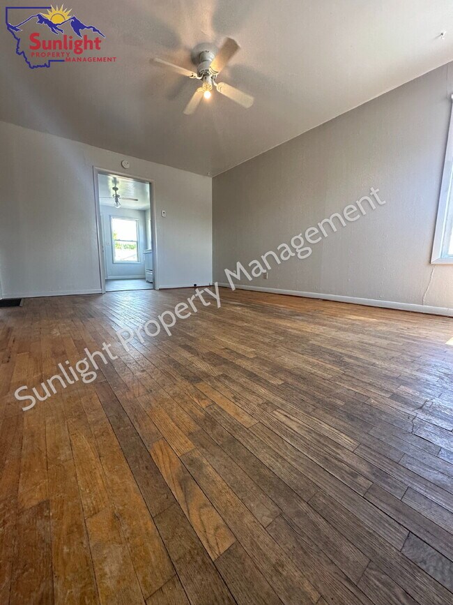 Building Photo - 2 Bed & 1 Bath Unit in Laurel