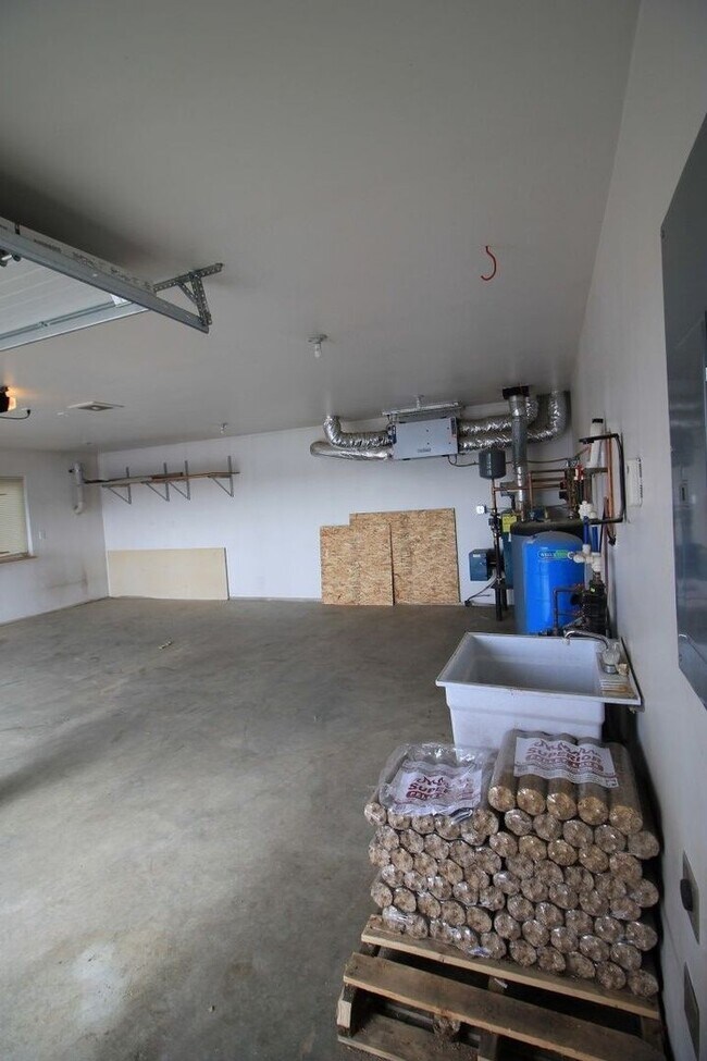 Building Photo - 1125 Ladessa Lp