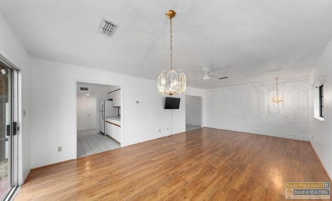 Building Photo - 313 McFadden Dr