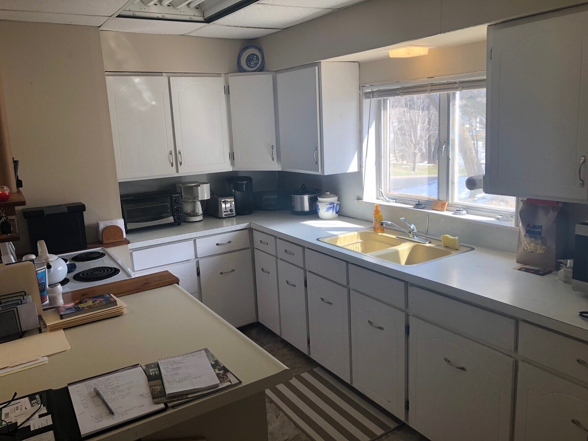 Building Photo - 510 Holcombe St S