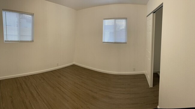Building Photo - NEWLY REMODELED 3 BEDROOM RANCHER IN STRAT...