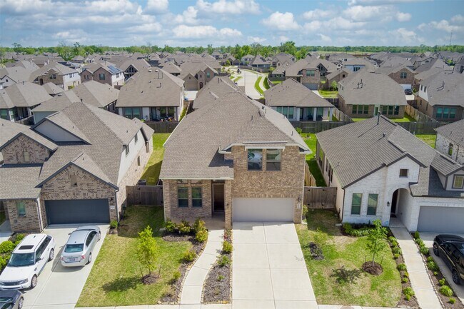 Building Photo - 8714 Windsong Trail Dr