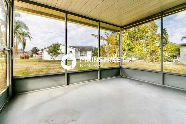 Building Photo - 3 Bedroom Pet-Friendly Home in HOLIDAY, FL with Main Street Renewal