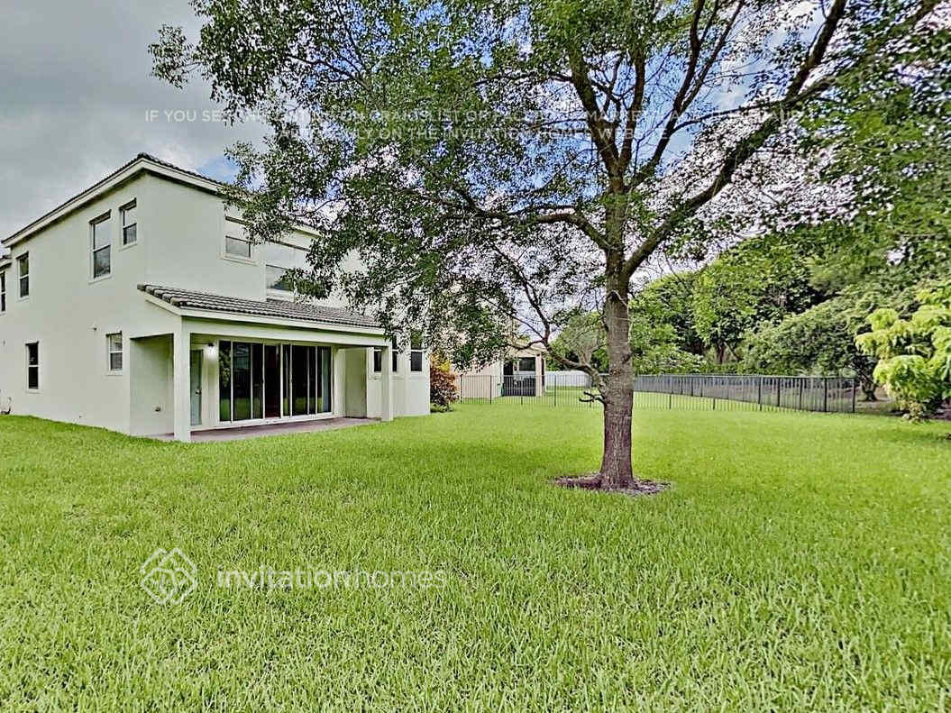 Building Photo - 2820 Shaughnessy Dr