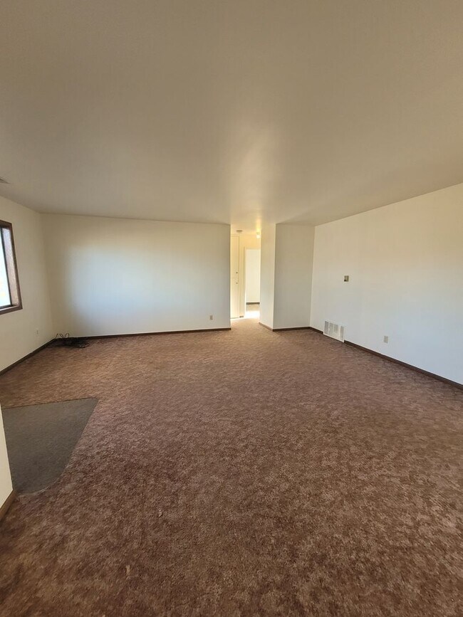 Building Photo - 1234/1236mitc