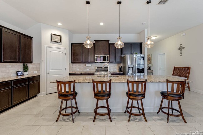 Building Photo - 8626 Pardner Ranch