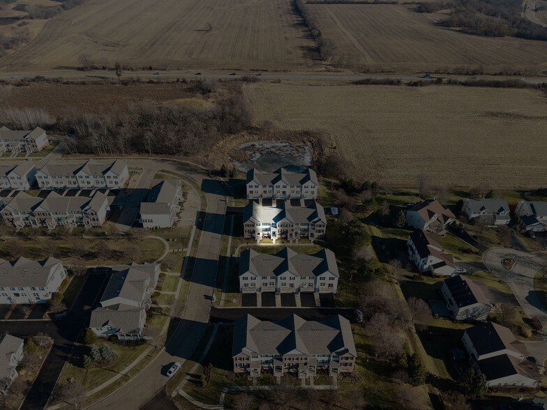 Building Photo - 1703 Neubauer Cir