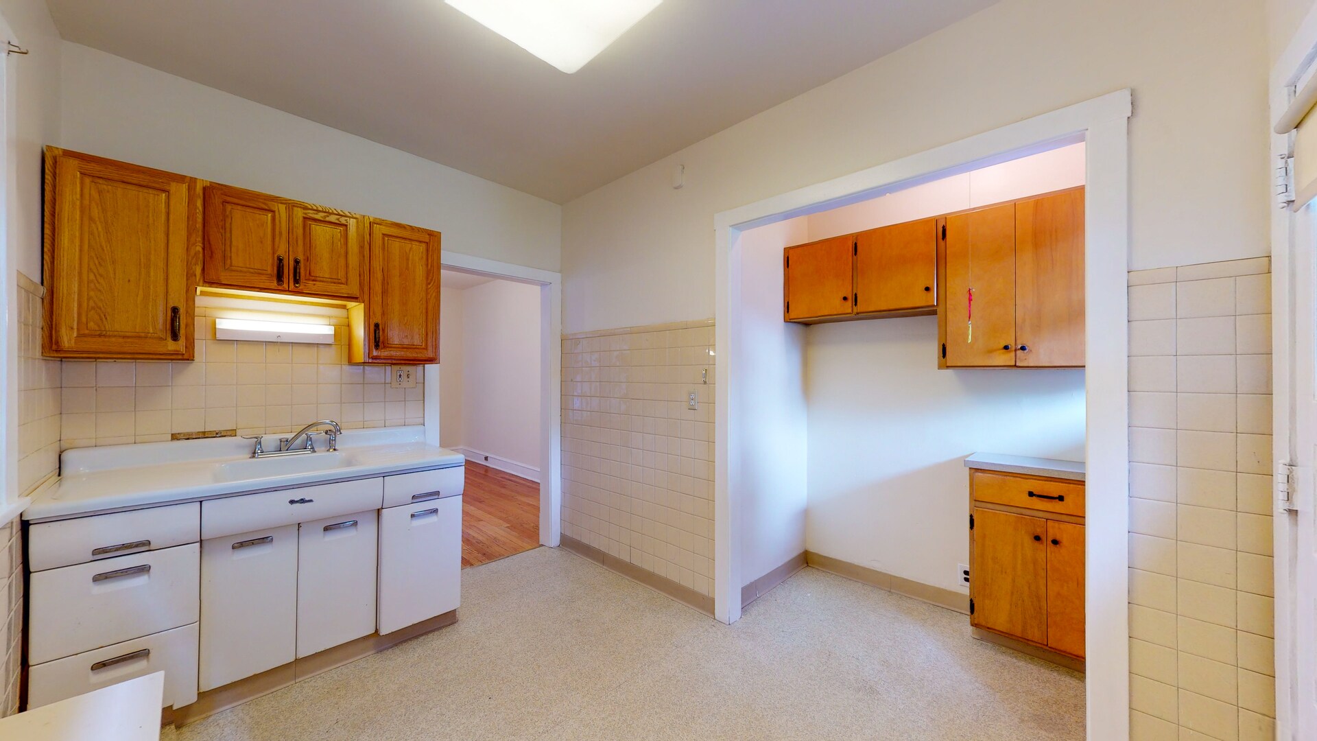 Building Photo - 4839 N Kenneth Ave