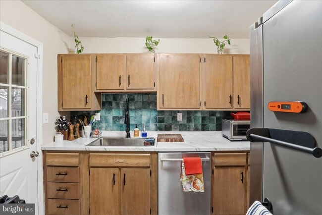 Building Photo - 2209 S Culpeper St