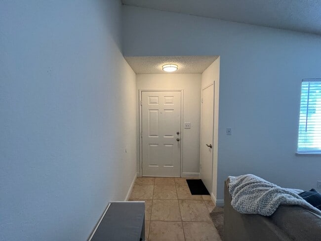 Building Photo - Two bedroom patio home located in NW Modesto!