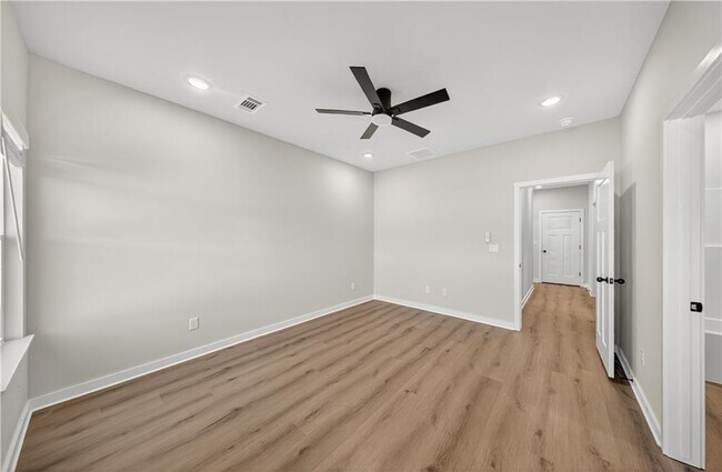 Building Photo - 601 Cosmos St